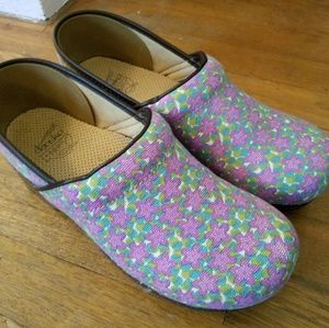 Dansko Professional Clogs 42 Floral Print